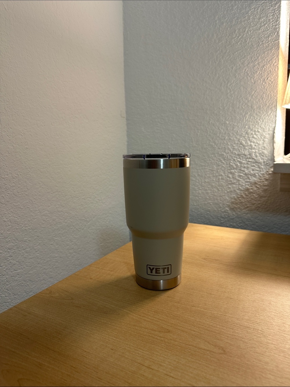Yeti 30 oz Tumbler in Cape Taupe with Magslider Lid